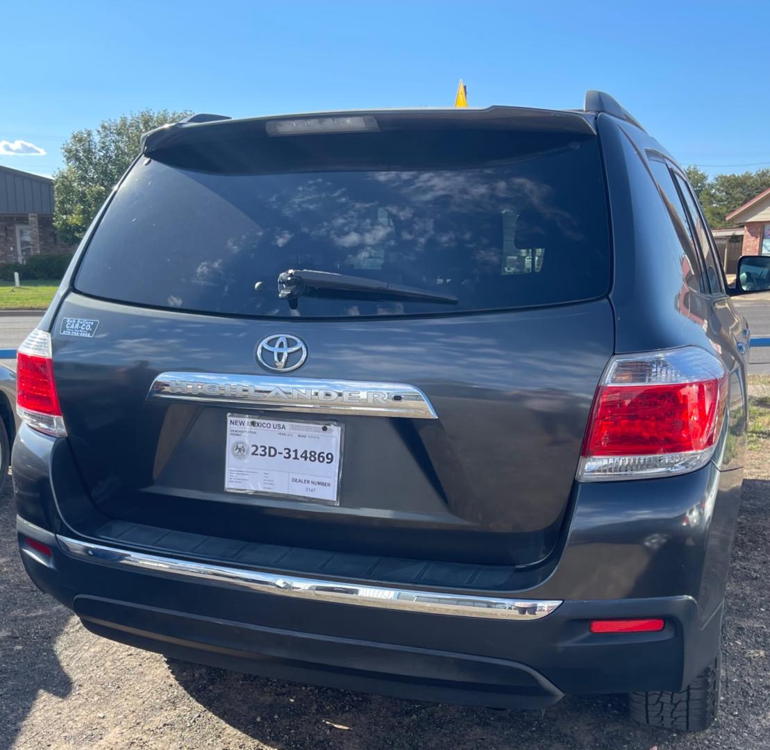 2012 Toyota Highlander Base 2WD I4 (5TDZA3EH7CS) with an 2.7L L4 DOHC 16V engine, 5-Speed Automatic transmission, located at 821 N. Prince Street, Clovis, NM, 88101, (575) 762-8852, 34.406643, -103.195999 - Photo#1