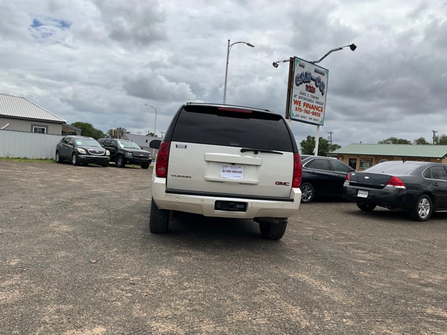 2014 GMC Yukon (1GKS1CE03ER) , located at 821 N. Prince Street, Clovis, NM, 88101, (575) 762-8852, 34.406643, -103.195999 - Photo#5