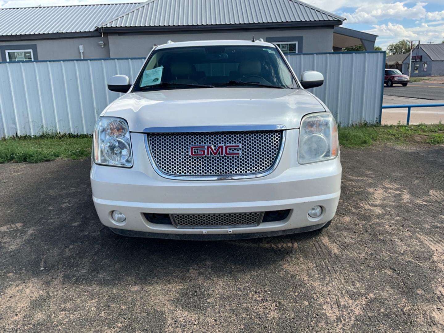 2012 GMC Yukon Denali (1GKS2MEF0CR) , located at 821 N. Prince Street, Clovis, NM, 88101, (575) 762-8852, 34.406643, -103.195999 - Photo#1